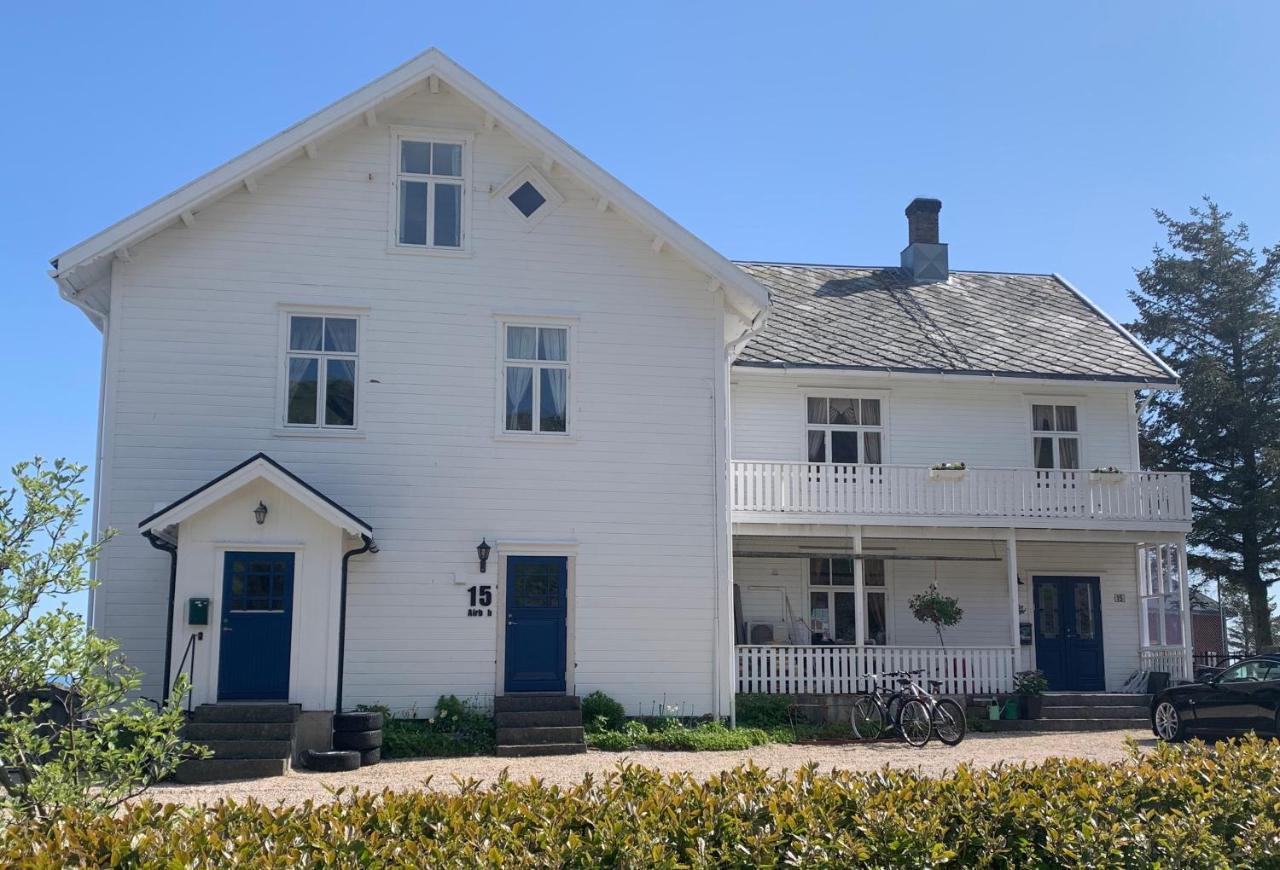 Angelas White House Stamsund Exterior foto